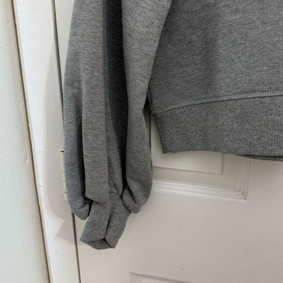 NWOT RicherPoorer Crewneck Sweatshirt Size Medium Bubble Sleeve Gray Cropped - Picture 3 of 5